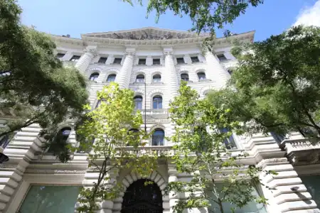 Eladó irodaház, Budapest, V. kerület 6732 m² 14948 M Ft