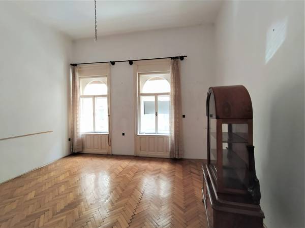 eladó téglalakás, Budapest, VI. kerület