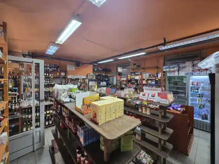 Eladó üzlethelyiség üzletházban, Budapest, II. kerület 57 m² 90 M Ft
